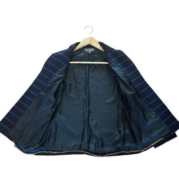 1990's Chanel Boutique Wool Black Blue Striped Jacket Skirt Set Lion Head Button - Picture 7 of 13